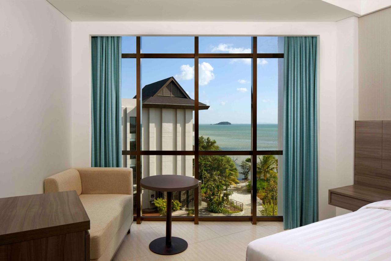 Отель Fairfield By Marriott Belitung Танджунгпандан Экстерьер фото