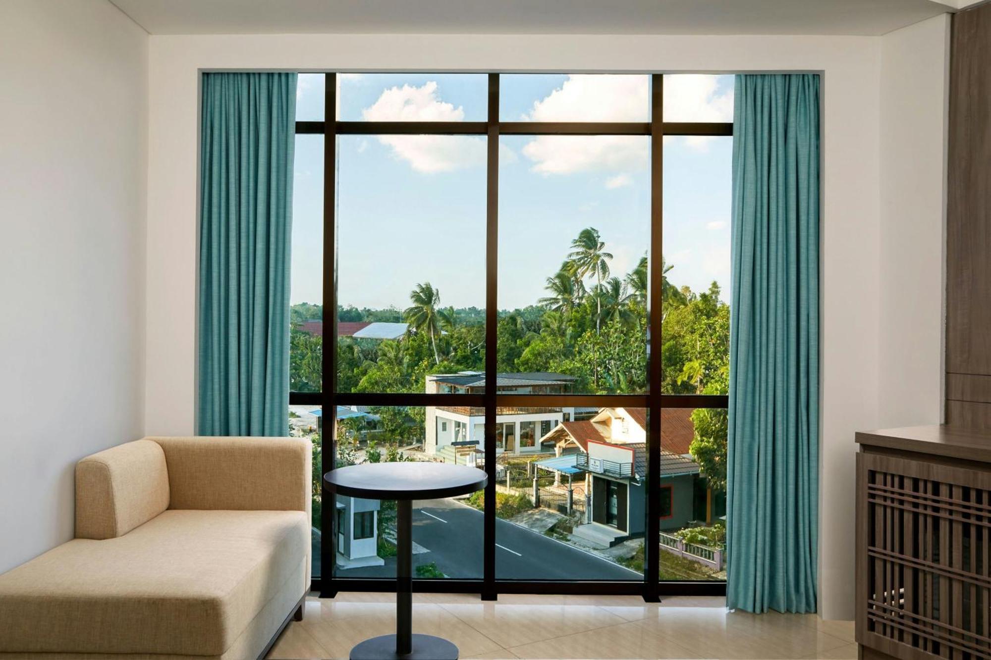 Отель Fairfield By Marriott Belitung Танджунгпандан Экстерьер фото
